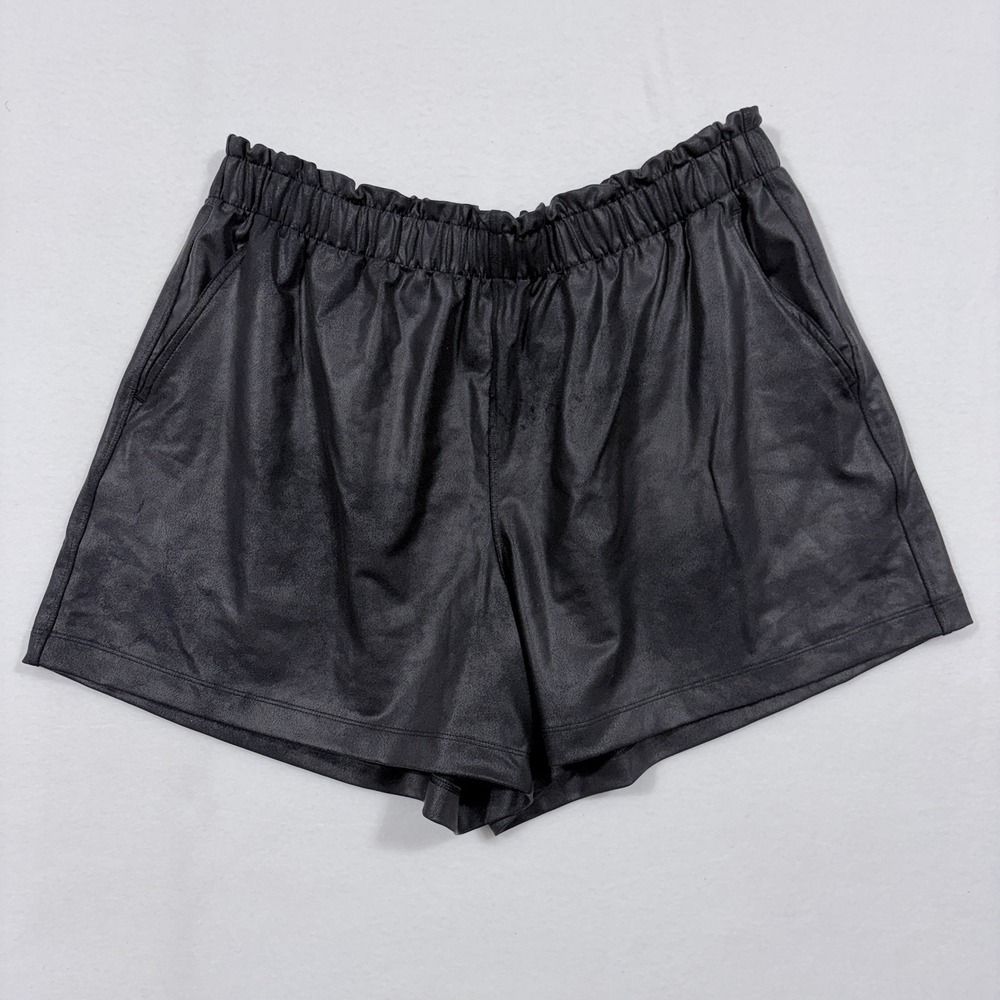Athleta Gleam Shorts Women's Black Pull On Elastic Waist 4" Inseam Pockets Sz L